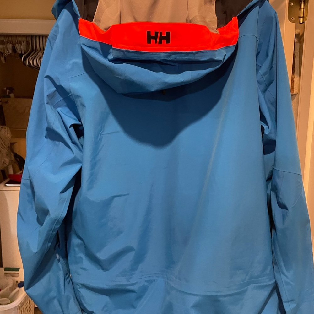 Worn twice Helly Hansen ski jacket